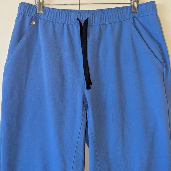 FIGS Men's Tansen Jogger Scrub Pants Size Medium Ceil Blue - Picture 4 of 10